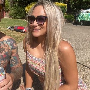 Meet your Posher, Lanai